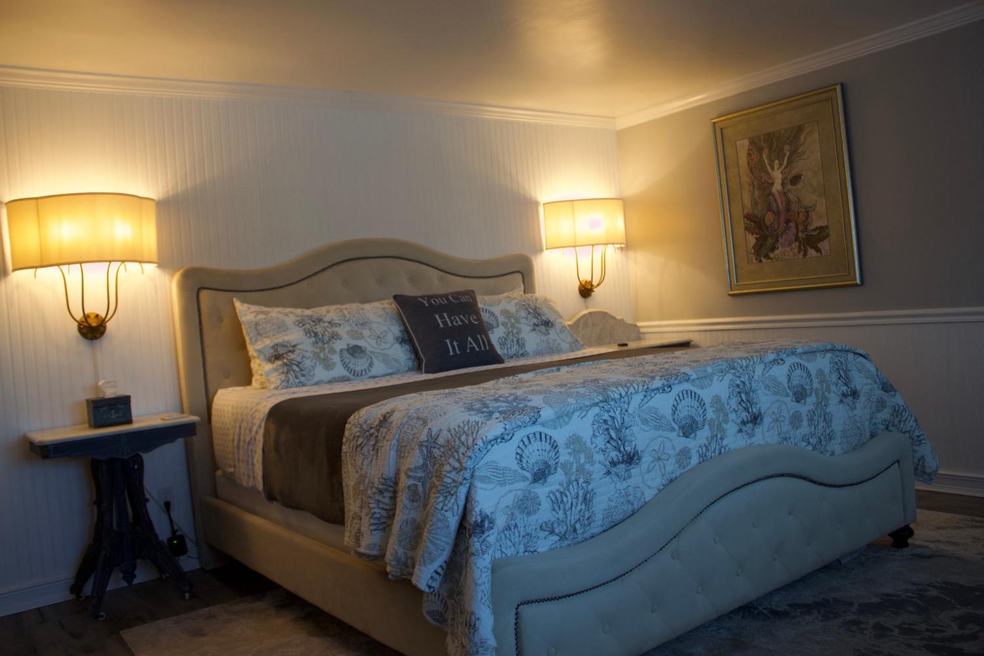 Dungeness Barn House Bed And Breakfast At Two Crows Farm Sequim Exterior photo
